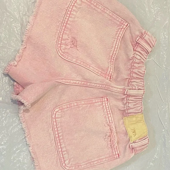 Zara Pink Denim Shorts - Picture 2 of 4